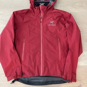 Arc’teryx Men’s Gore-Tex shell. Size M.